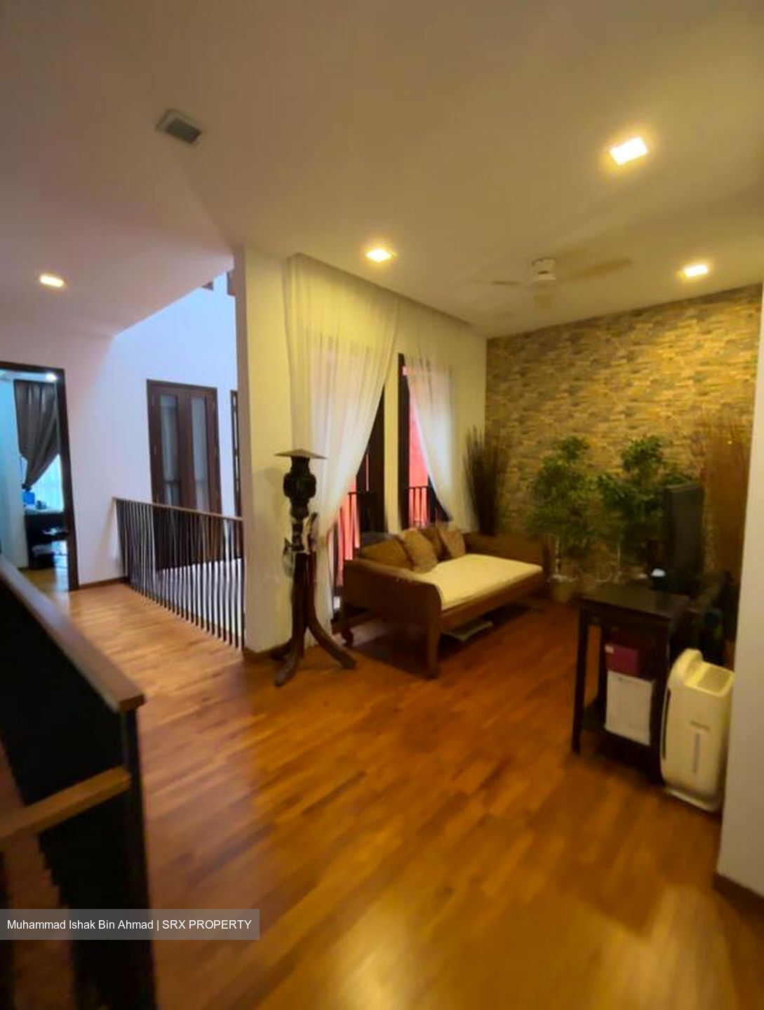 Sea Breeze Terrace (D16), Terrace #516096311